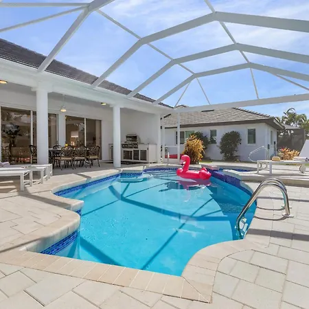 Experience Luxury- Gulf Access, Stunning Canal Views, Heated Pool- Villa Avalon - Roelens